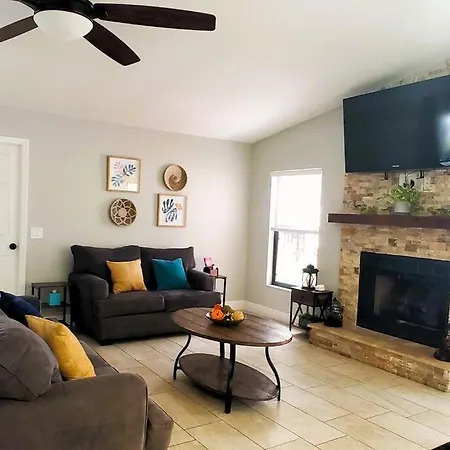 Hidden Gem Home In Sarasota, Utc Mall, Nathan Benderson Park, Siesta Key Beach